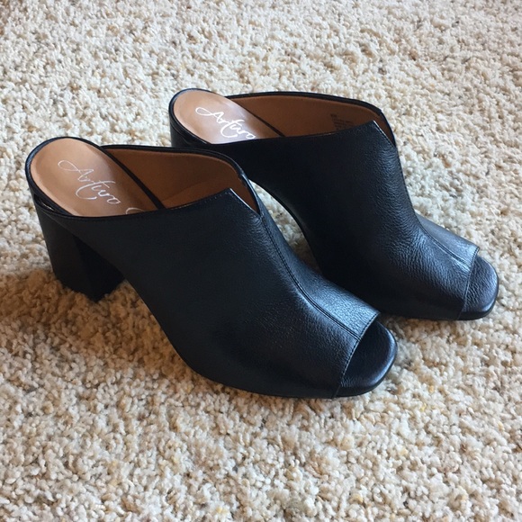 Arturo Chiang Shoes - Sexy Arturo Chiangmai mules